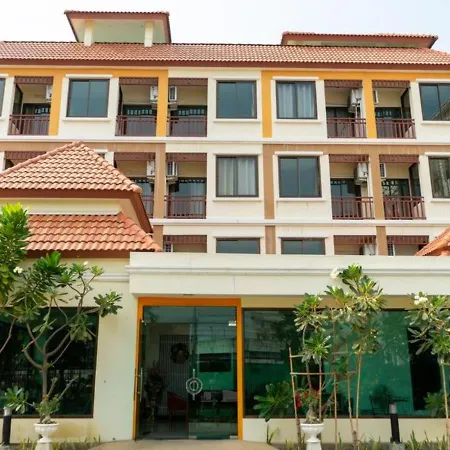 Room In Guest Room - Convenience At Your Hand- Nonthaburi